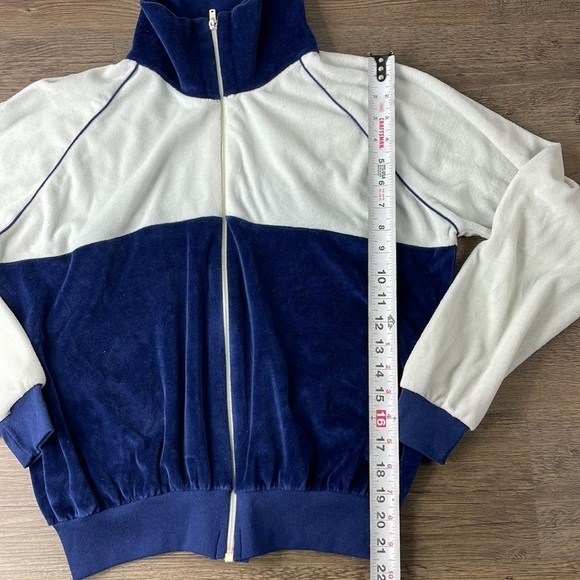 Vintage Cherry Hill Women’s Navy and White Zip Up Velour Sweatshirt, size Large - Picture 5 of 11